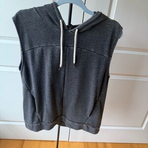 Betsey Johnson Performance Gray Sleeveless Hoodie with Pockets, Large